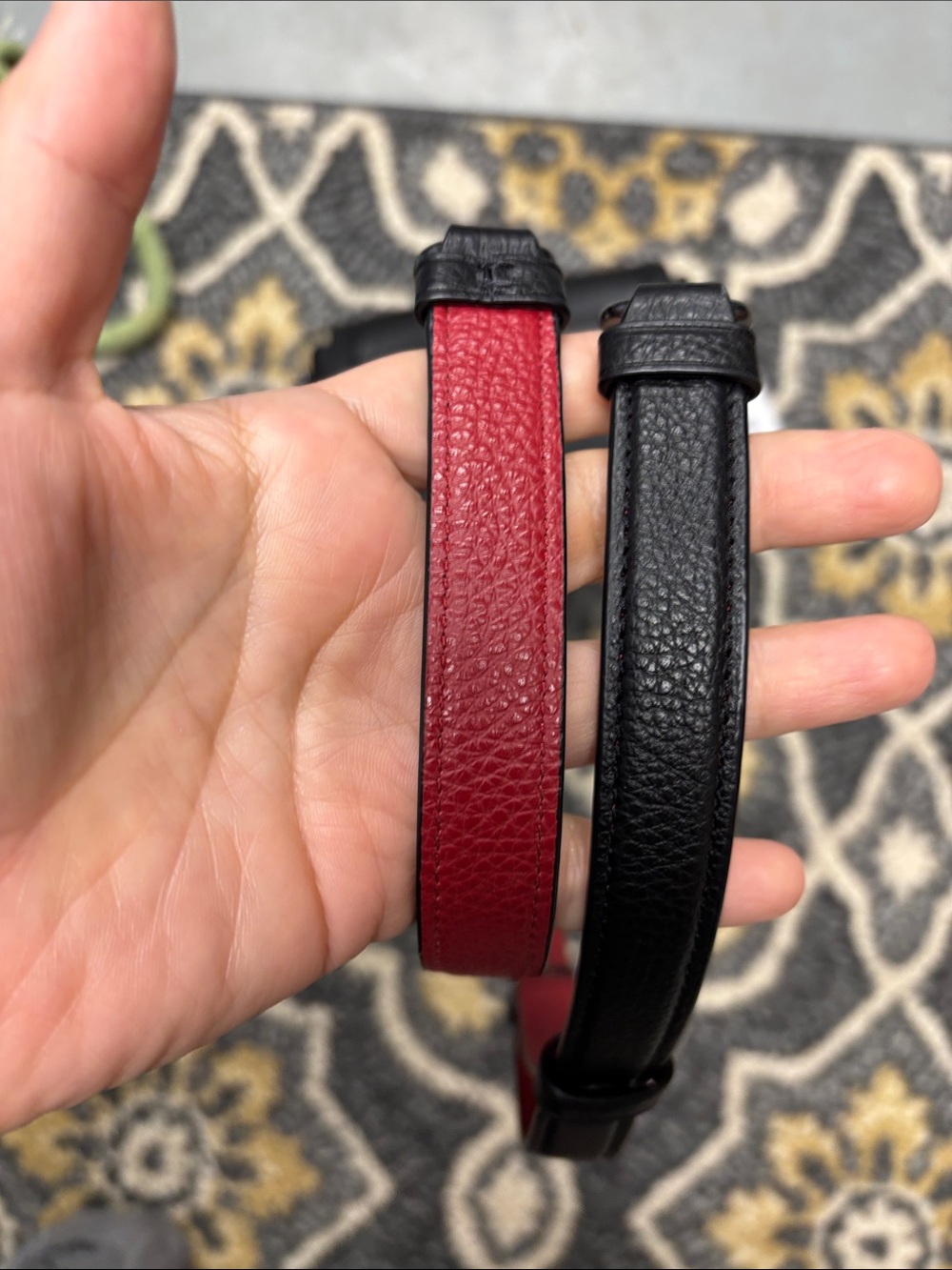 π₯π₯Coach Black Pebbled Leather Crossbody with Rainbow Coach Carriage Logo ππ - Picture 10 of 11